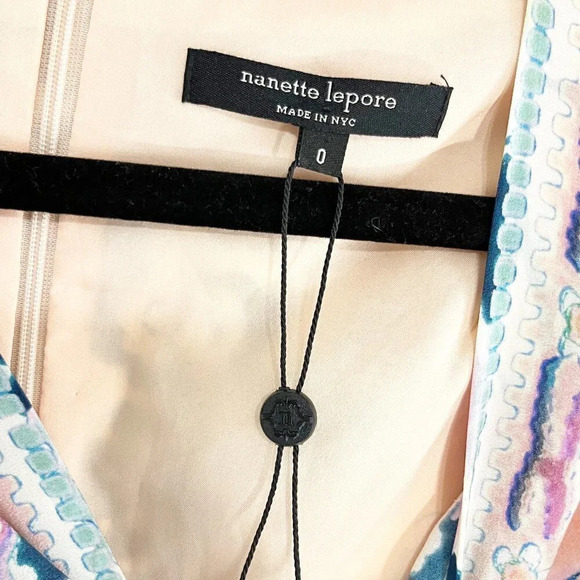 Nanette Lepore Floral Flutter Sleeve 100% Silk Blouse Women's Size 0 - Picture 7 of 9